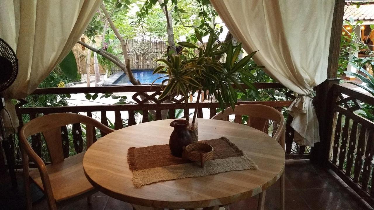 Villas Light House - Eco-Traditional Joglo Gili Trawangan Exterior photo