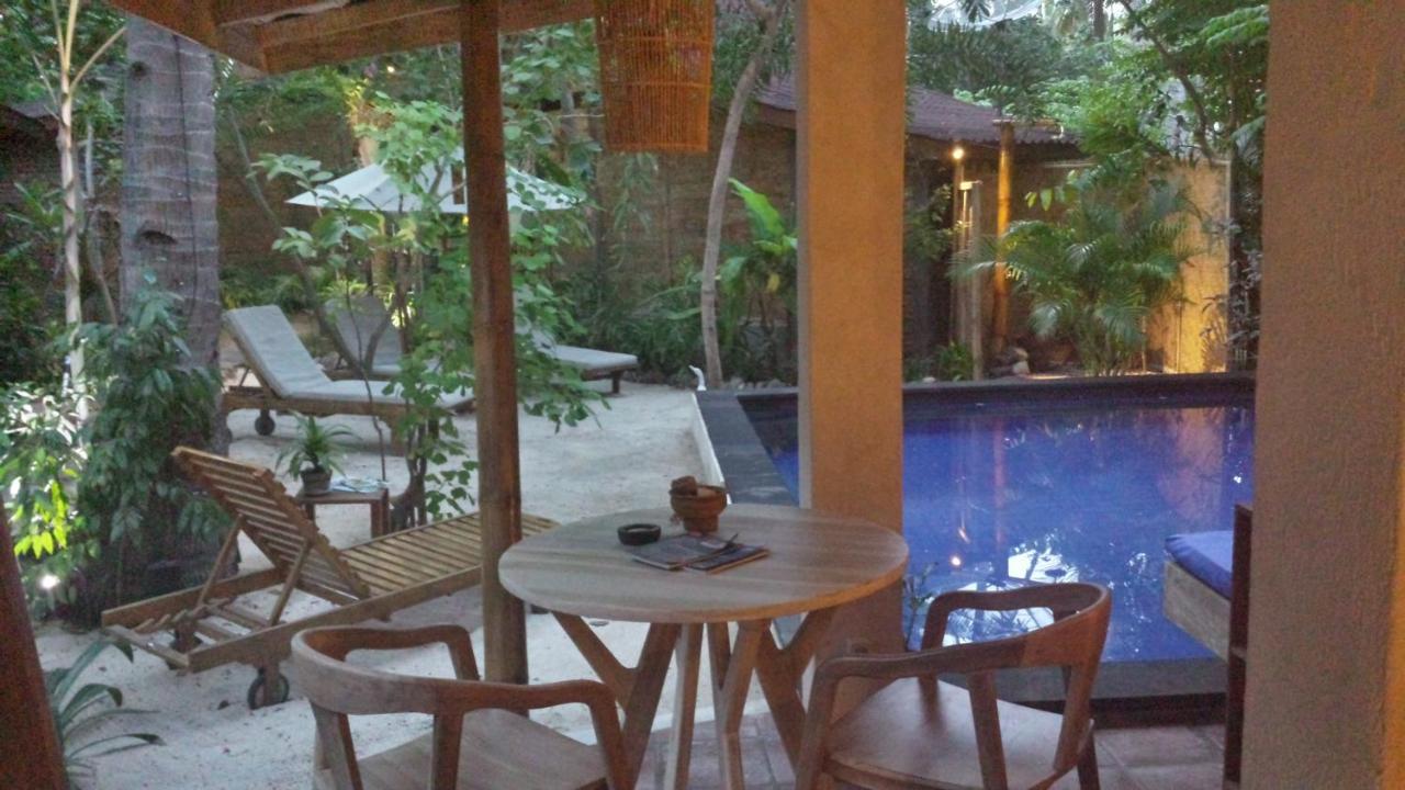 Villas Light House - Eco-Traditional Joglo Gili Trawangan Exterior photo