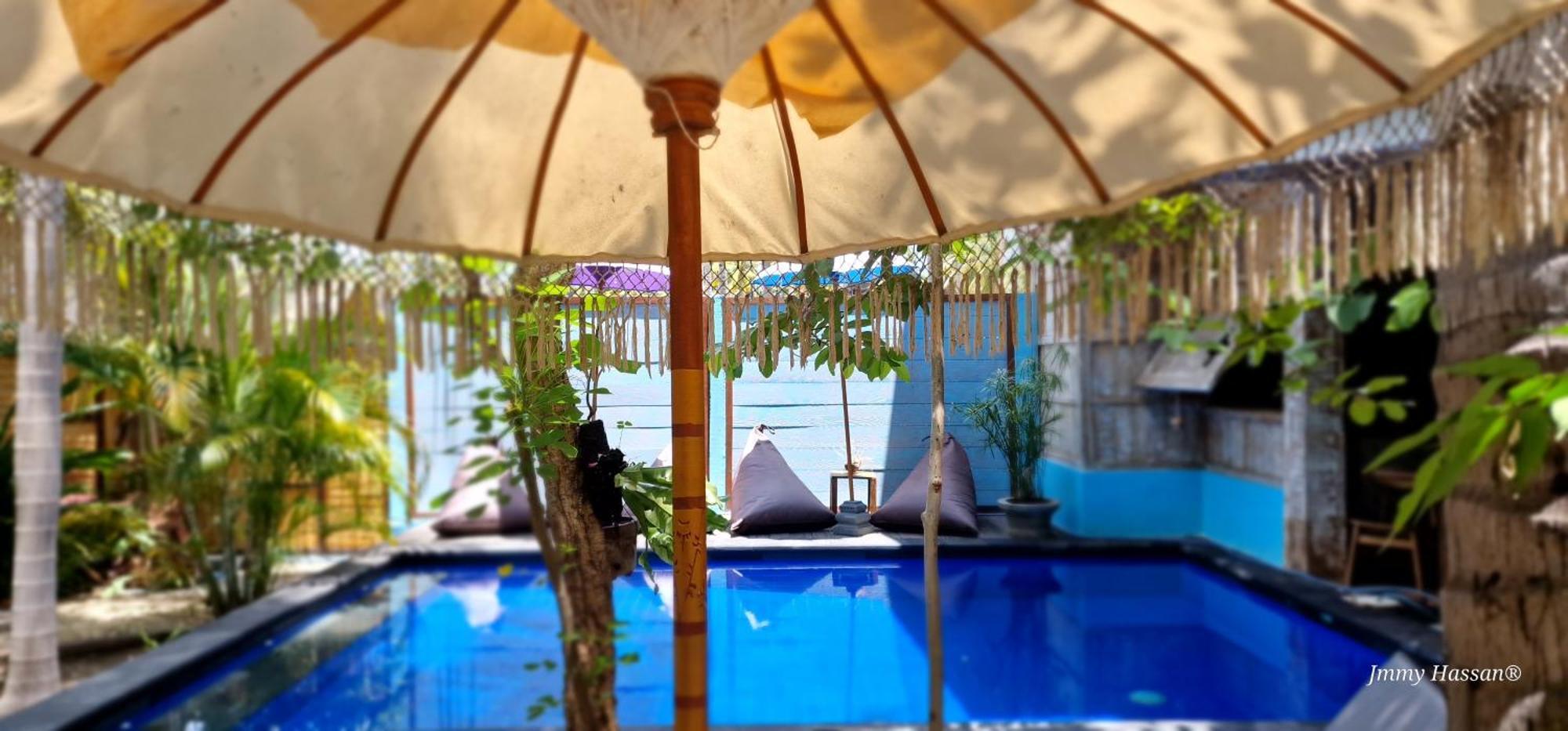 Villas Light House - Eco-Traditional Joglo Gili Trawangan Exterior photo