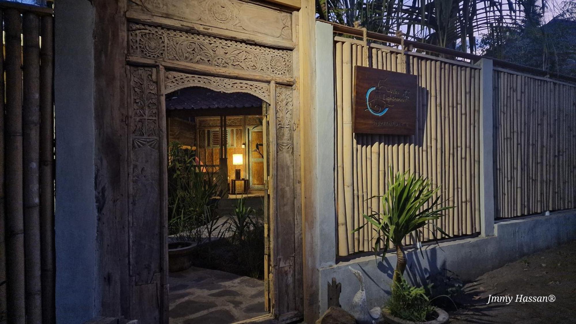 Villas Light House - Eco-Traditional Joglo Gili Trawangan Exterior photo