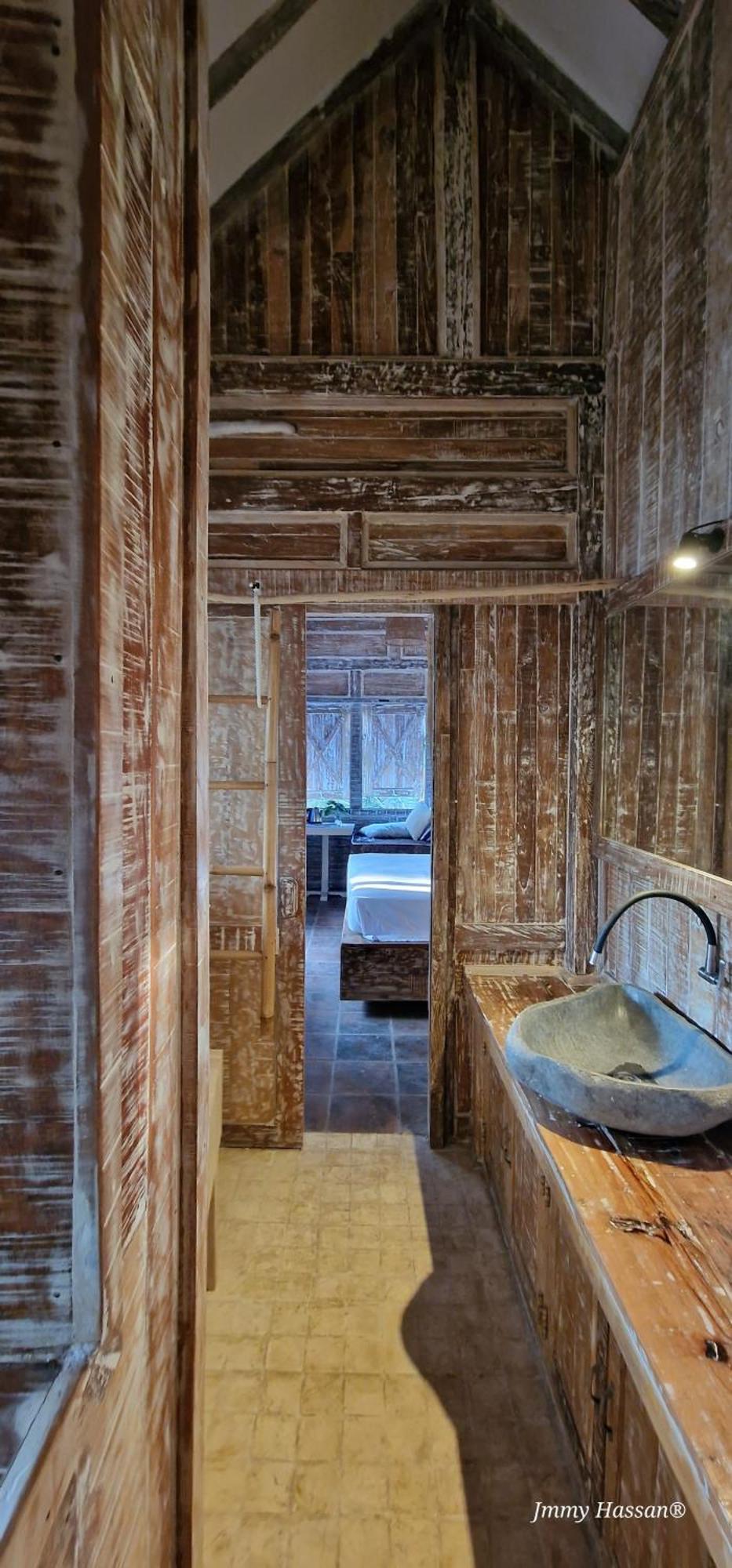 Villas Light House - Eco-Traditional Joglo Gili Trawangan Exterior photo