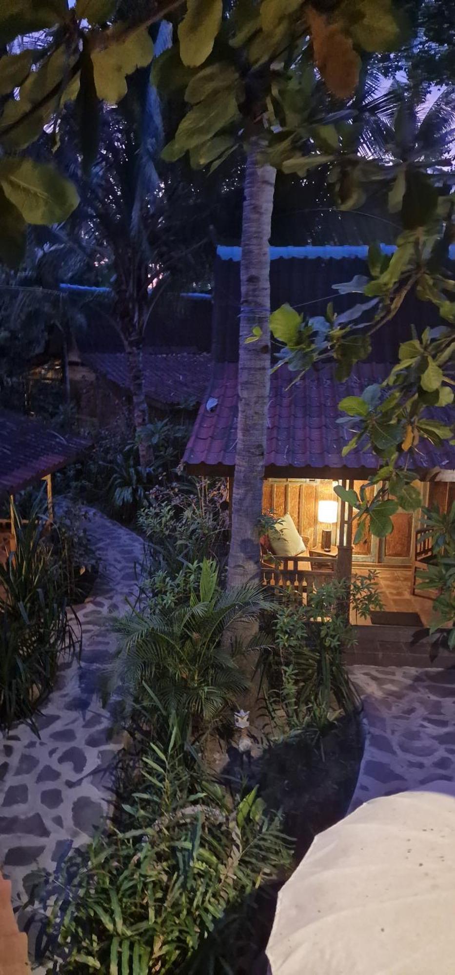 Villas Light House - Eco-Traditional Joglo Gili Trawangan Exterior photo