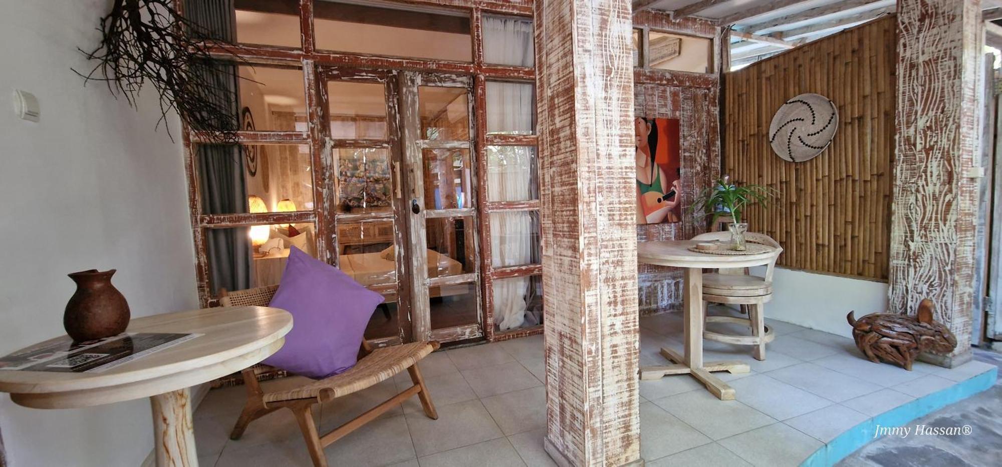 Villas Light House - Eco-Traditional Joglo Gili Trawangan Exterior photo