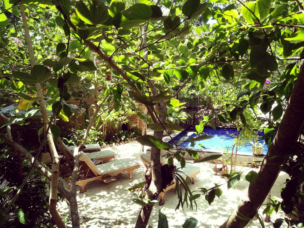 Villas Light House - Eco-Traditional Joglo Gili Trawangan Exterior photo